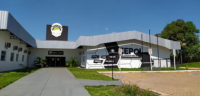 Forte odor leva moradores a encontrarem corpo em decomposição