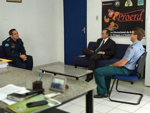 Comandante do 7° BPM recebe visita de juiz e apresenta projetos