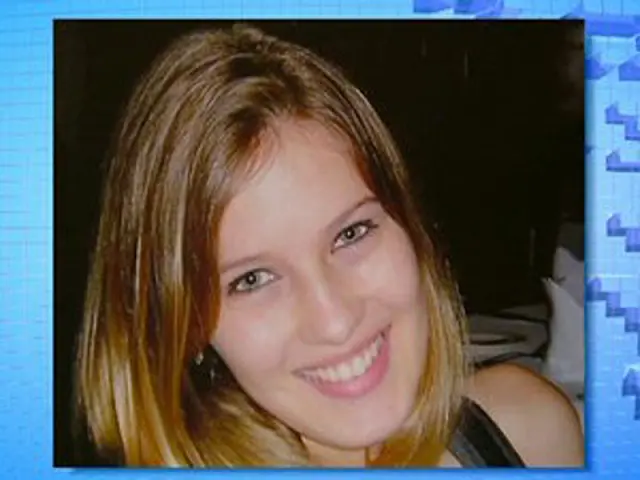 Jovem esfaqueada na cabeça pelo pai tem alta