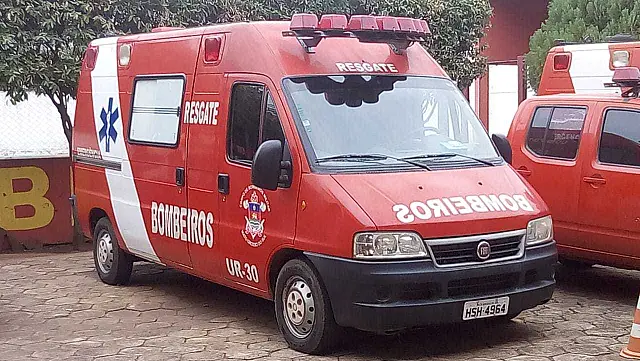 Jovem é socorrido com suspeita de fratura na perna após acidente em Aquidauana
