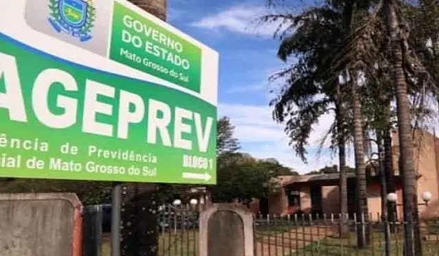 Mais de 3,6 mil servidores não responderam o Censo e podem perder pagamento