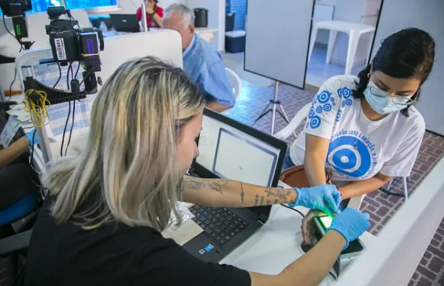 Corumbá realiza entrega de Carteiras de Identidade emitidas durante mutirão
