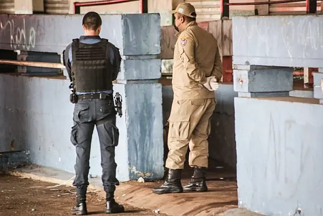 Morador de rua é morto com mais de 10 facadas