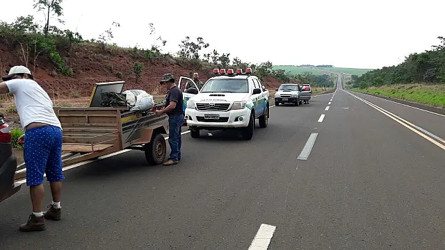 Oito são multados em R$ 17 mil por pesca predatória e transporte ilegal de jacaré