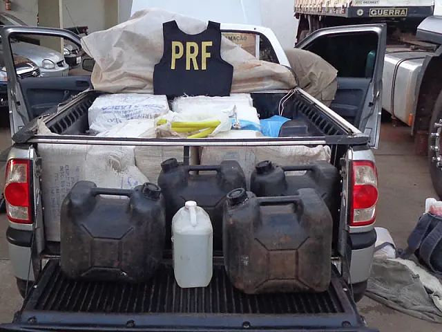 Condutor abandona veículo com 391 quilos de maconha em MS