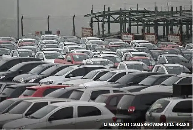 Venda de veículos novos no país sobe 15% até maio