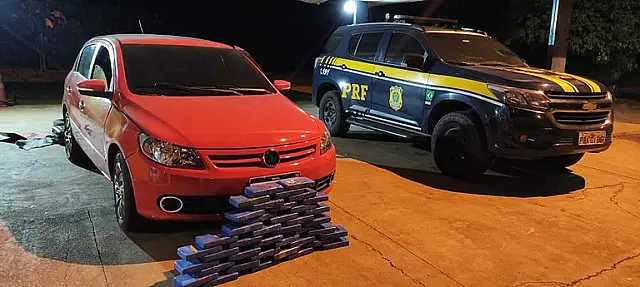 PRF apreende 80 quilos de pasta base e cocaína em Água Clara
