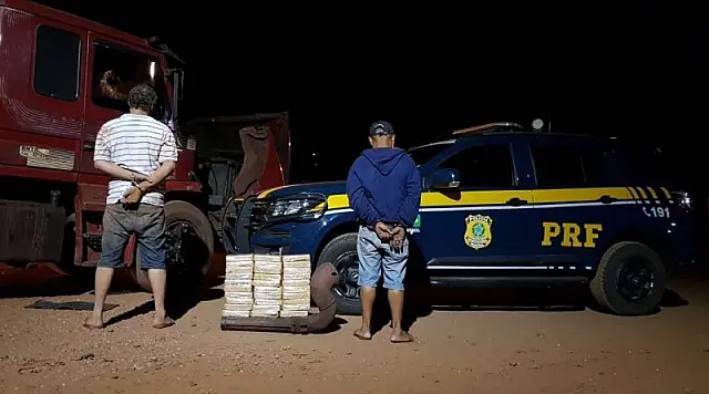 PRF apreende 32,5 quilos de pasta base de cocaína no filtro de ar de carreta