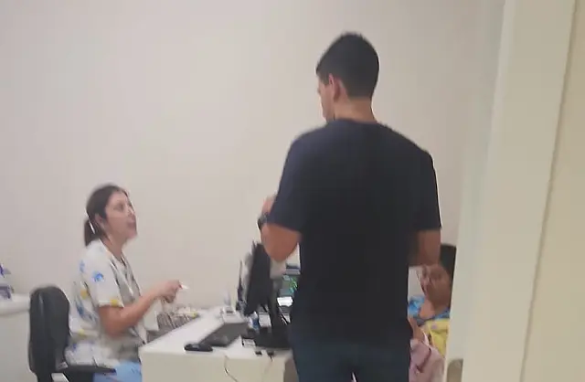 Policiais salvam bebê que convulsionava durante corrida de aplicativo