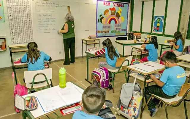 Corumbá abre vagas para professores substitutos