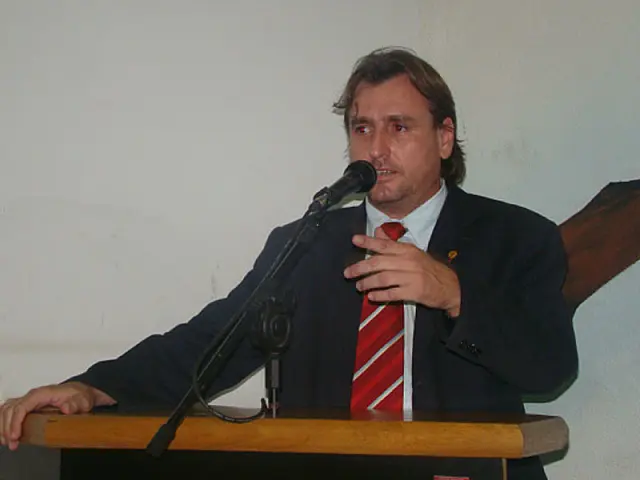 Vereadores manifestam votos de pesar à família de Ney Icety