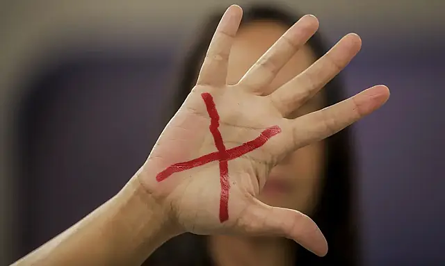 Mortes violentas caem no Brasil, mas feminicídios crescem