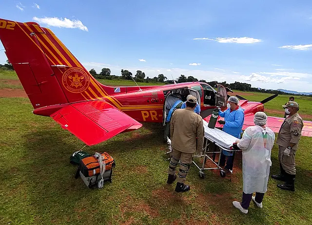 Mulher de 47 anos com covid é transferida para Aquidauana em UTI aérea para tratamento renal
