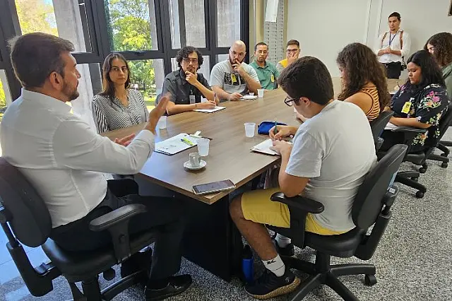 Estudantes de Biologia visitam ALEMS e levam ideias para projetos de lei