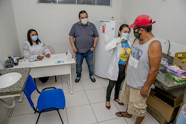 Pessoas com 40 anos já podem tomar 4ª dose da vacina contra covid em Corumbá