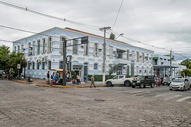Com profissionais positivos para Covid, hospital muda formas de atendimento