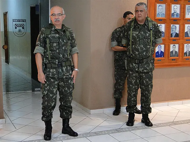 9º BE Cmb recebe visita do comandante da 9ª Região Militar