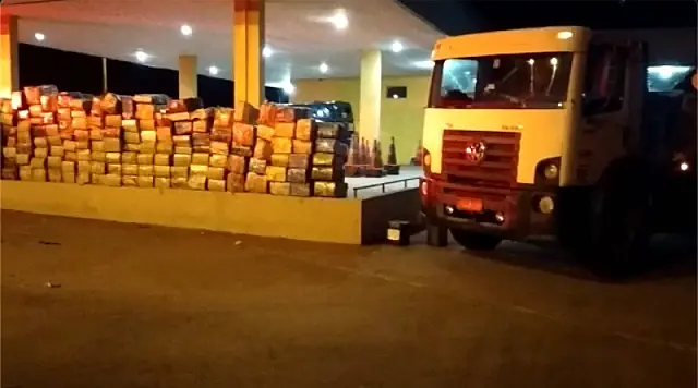 PRF apreende em Coxim carga com R$ 3,2 milhões em maconha