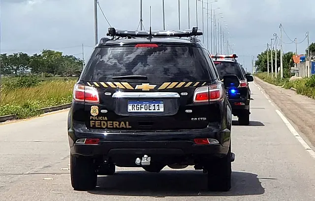 PF reprime organização criminosa e contrabando