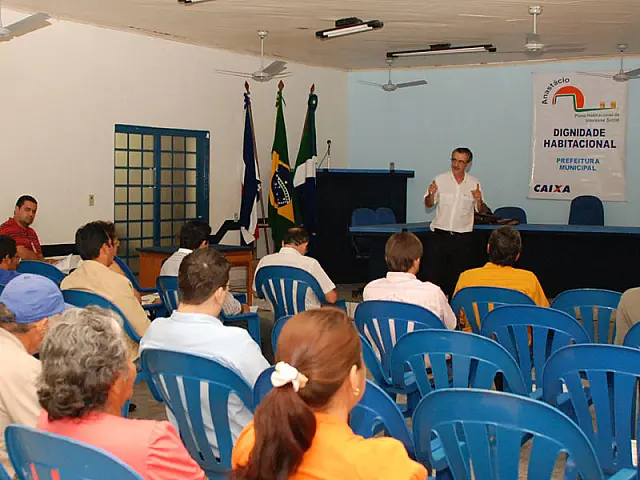 Comissão trabalha na elaboração do Plano Habitacional para Anastácio