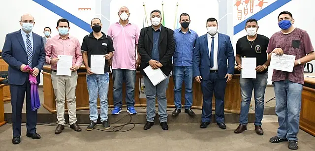 Vereadores de Aquidauana homenageiam Federação de Bandas e Fanfarras de MS