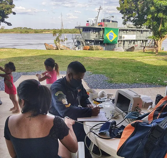 Navio da Marinha chega ao Pantanal para atender ribeirinhos em MS