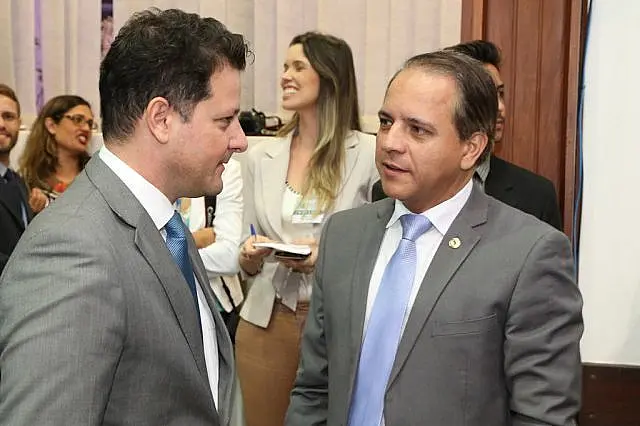 Deputado quer proibir pedófilos de concorrer a concursos públicos