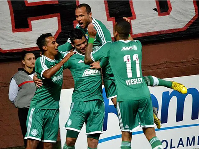 Palmeiras testa elenco, bate Joinville fora e aumenta vantagem na liderança