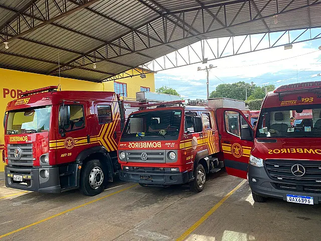 Motociclista que sofreu queda no trevo de Palmeiros é atendido pelo corpo de bombeiros