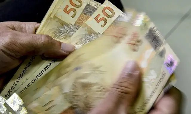 Mercado financeiro eleva previsão da inflação de 4,39% para 4,5%