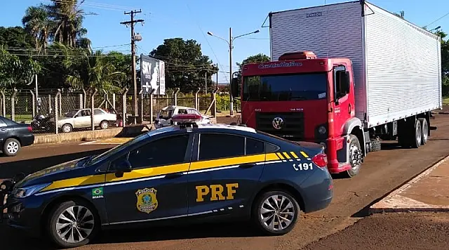 PRF apreende 275 mil maços de cigarros na BR-163