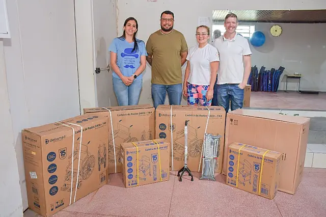 Sesau entrega equipamentos para ampliar autonomia de pacientes em Aquidauana