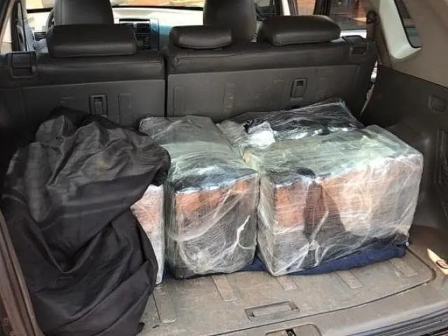 Vizinhos denunciam movimentação suspeita e trio é preso com 192 kg de maconha