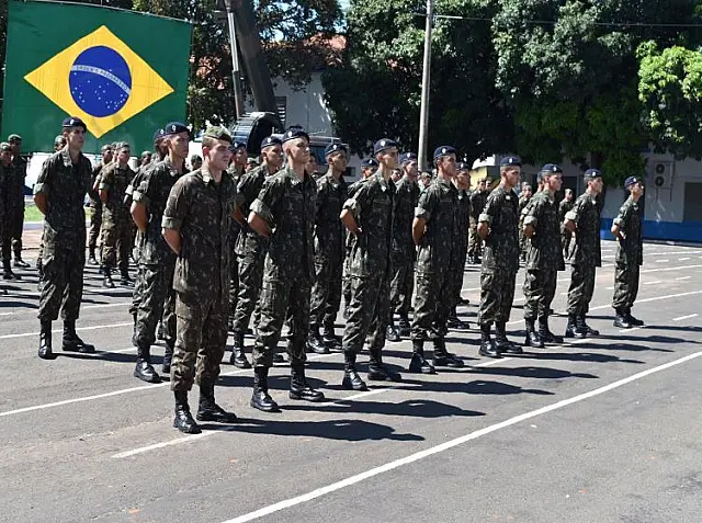 Núcleo de Preparação de Oficiais da Reserva realiza entrada solene pelo Portão das Armas em Aquidauana