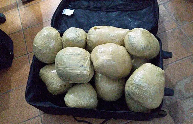 Traficante é preso com 14 'bolas' de supermaconha em Bela Vista
