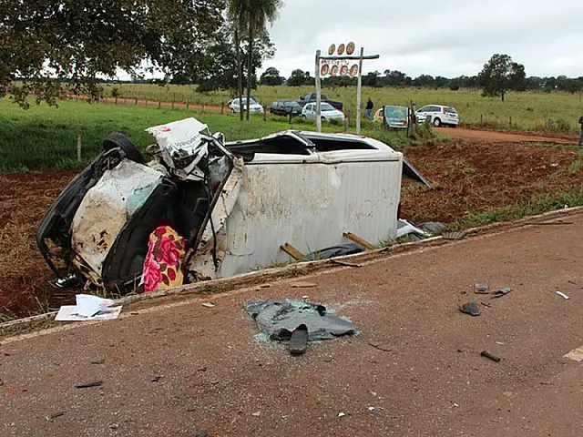 Acidente que deixou três mortos em MS envolveu três veículos, diz polícia