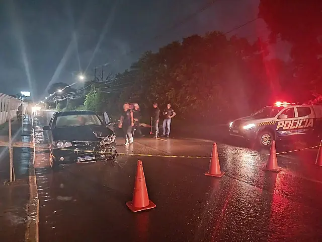 Motociclista grávida de 7 meses morre em acidente com carro