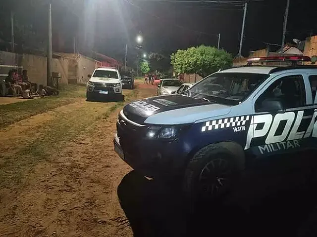Homem tem vísceras expostas após ser esfaqueado em Corumbá