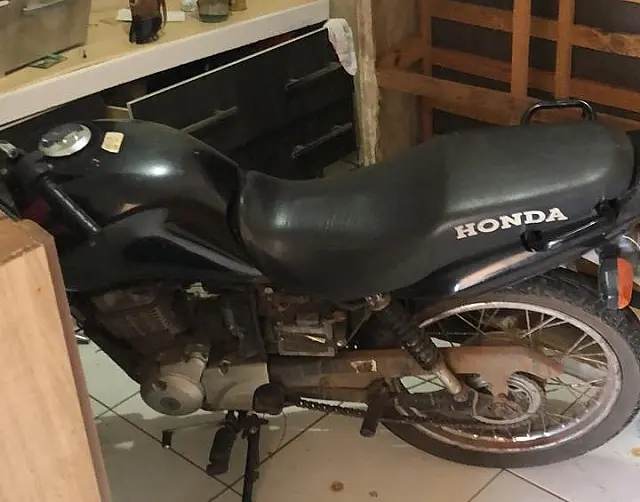Homem é preso e adolescente é apreendido após furto de moto em Anastácio