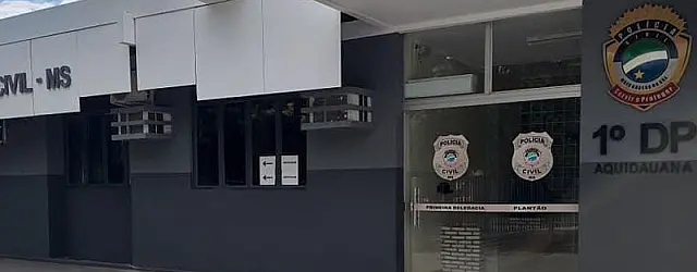 Bêbado, homem perde controle do veículo e sai da pista na região central de Aquidauana