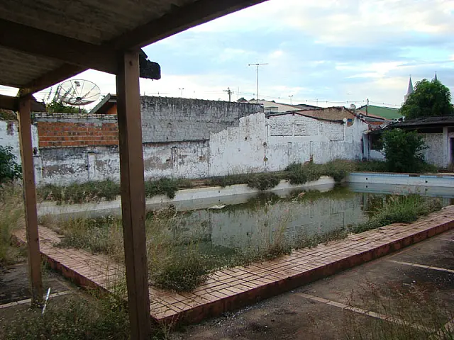 Moradores reclamam de abandono do Clube Feminino