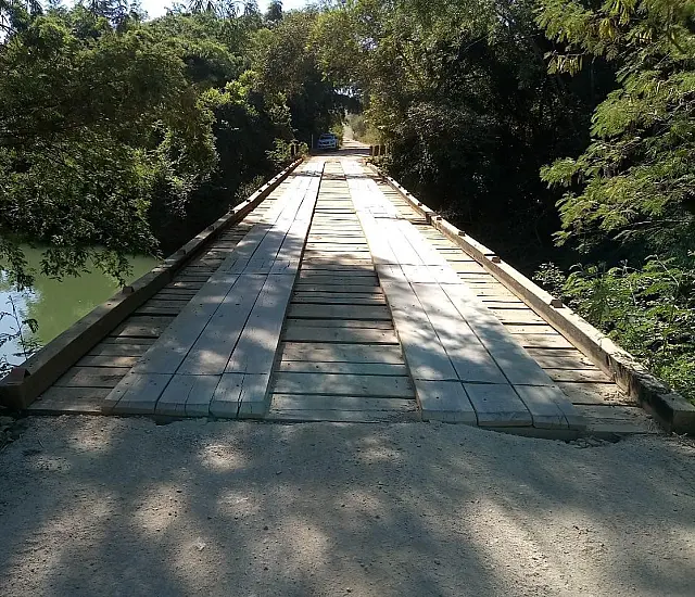 Agesul libera tráfego de veículos na ponte sobre o Rio Salobra