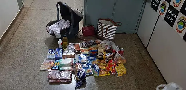 Mulheres são presas após furtarem R$ 231 em produtos de supermercado
