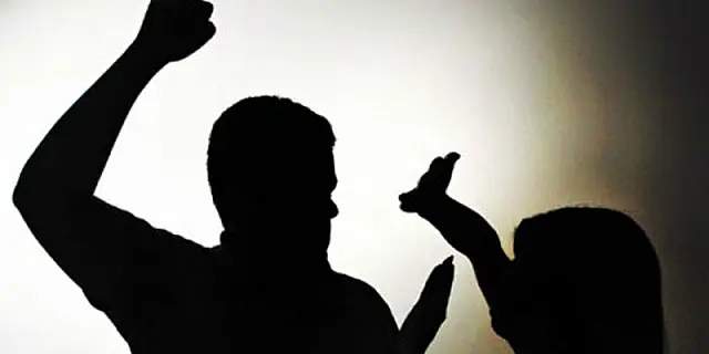 Homem enforca namorada após ser repreendido por querer ficar em bar