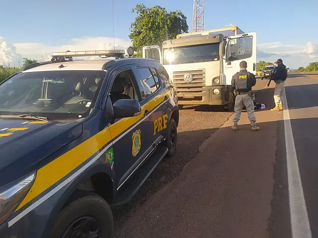 Jovem de 19 anos é preso em Coxim com caminhão roubado no MT