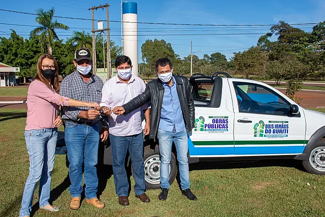 Dois Irmãos do Buriti entrega veículo novo, adquirido com recursos próprios