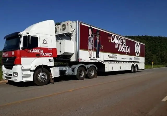 Carreta da Justiça encerra 2020 com ações em Guia Lopes da Laguna