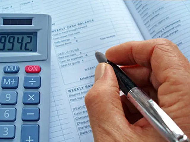 27% dos brasileiros fecharam 2011 ?enforcados? nas dívidas, diz pesquisa