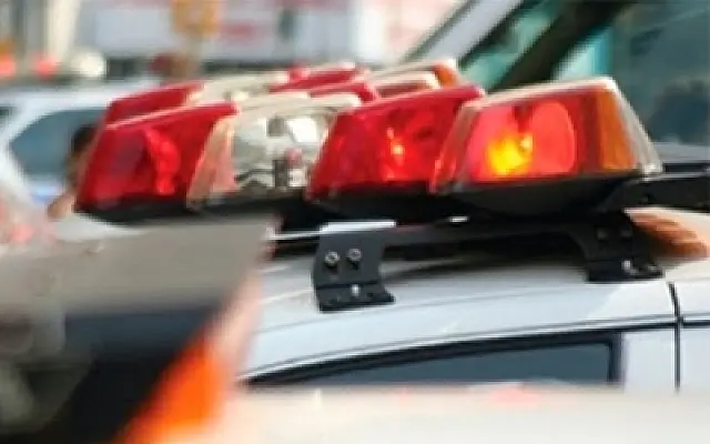 Durante surto, homem destrói casa e bate em mãe