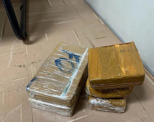 Polícia Federal prende mulher por tráfico de drogas no aeroporto de Campo Grande